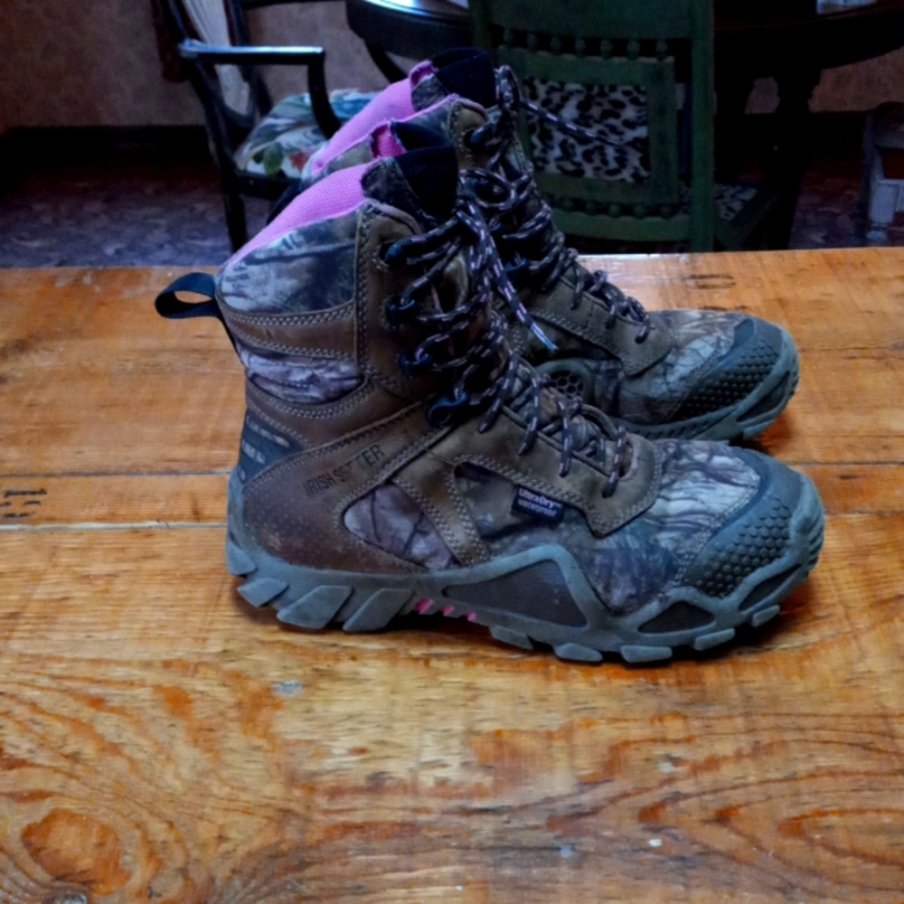 Irish Setter work/hiking boots. Size 7.5. Camo and pink.